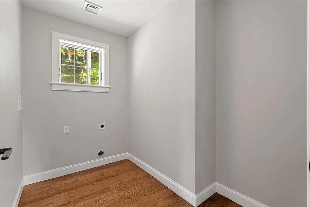Photo of 6 Monroe Street