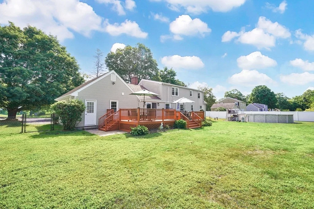 Photo of 9 Longview Dr