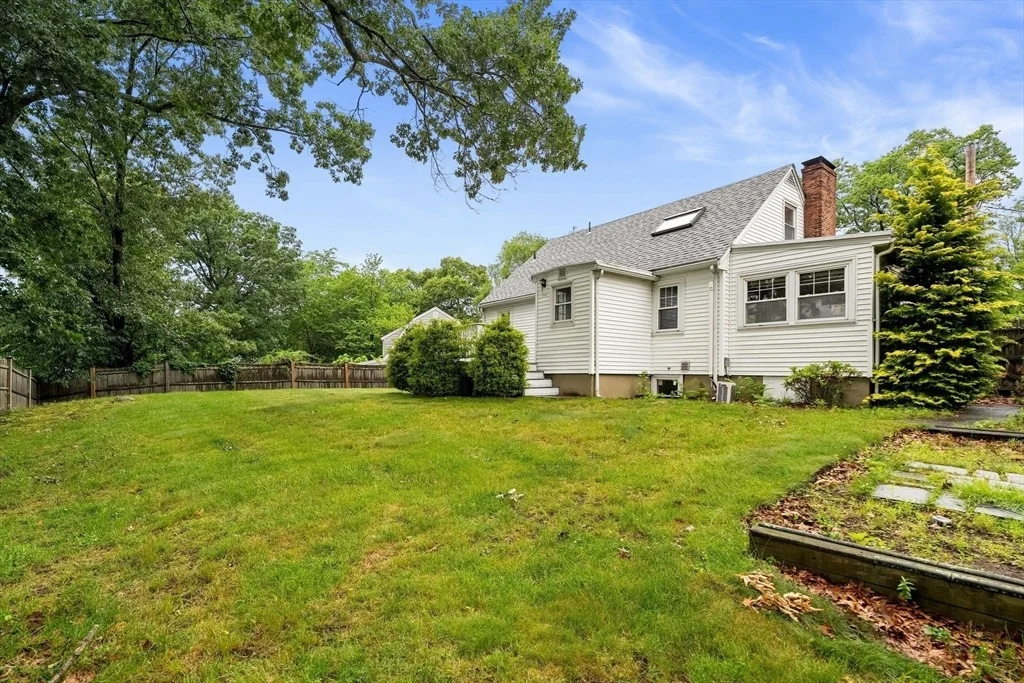 Photo of 19 Cunningham Cir