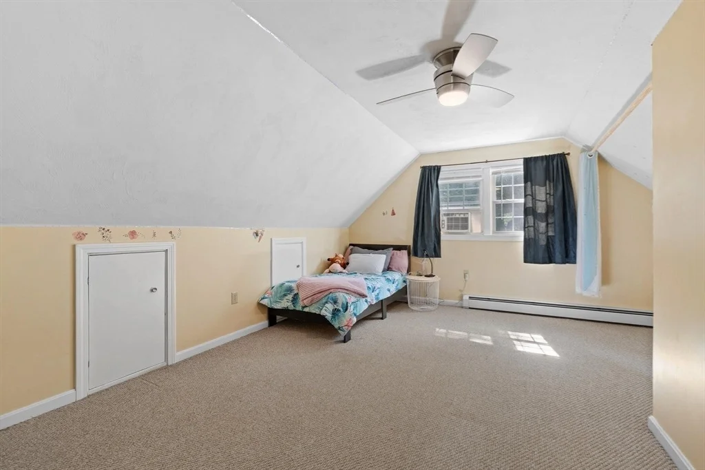 Photo of 33 Lakeview Ave