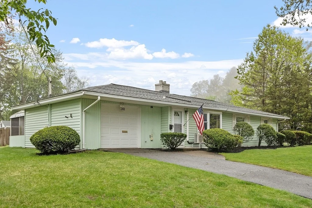 Photo of 240 Central St