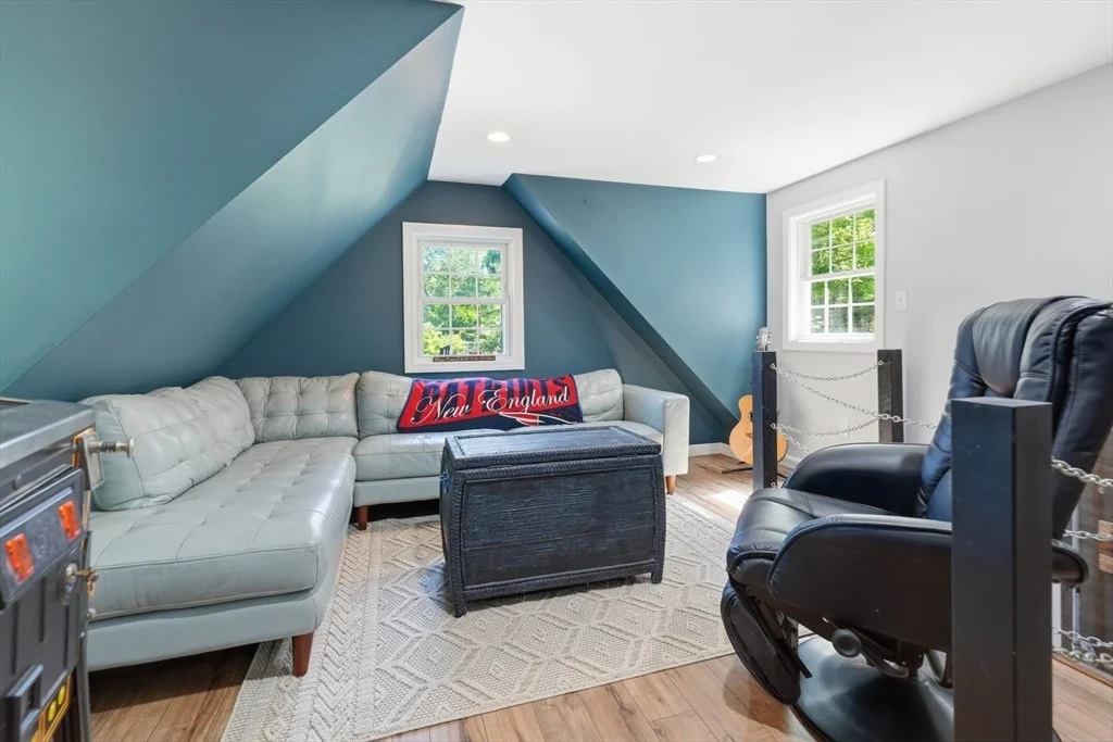Photo of 11 Fellowship Cir