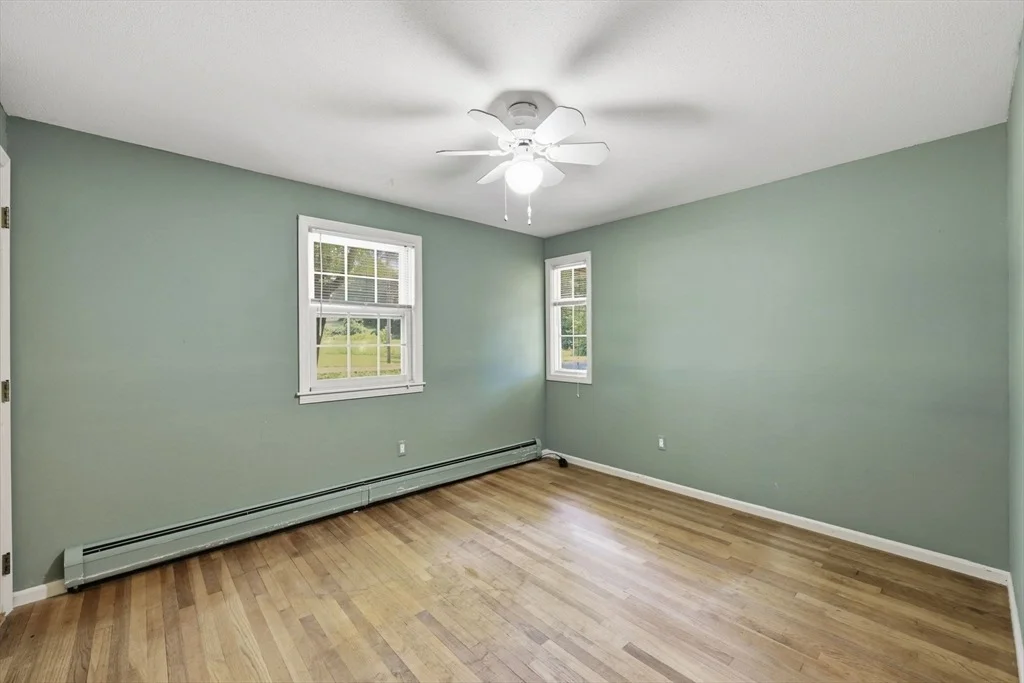 Photo of 907 Main St