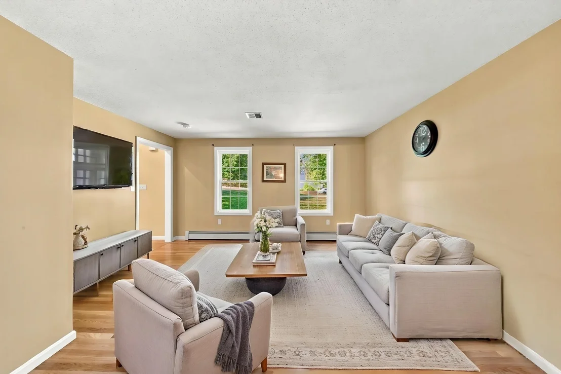 Photo of 43 Wampanoag Dr