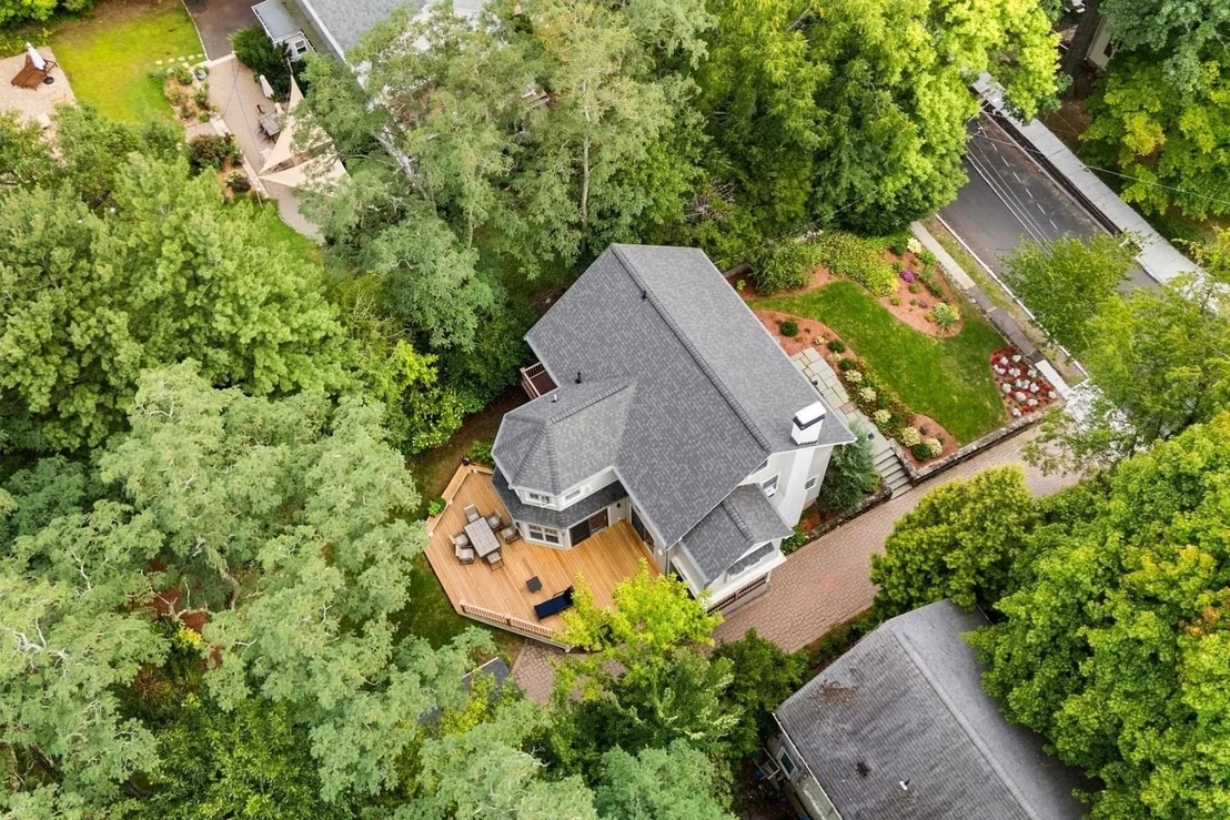 Photo of 216 Bellevue Rd
