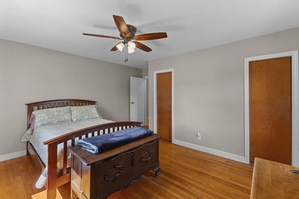 Photo of 7 Simond St.