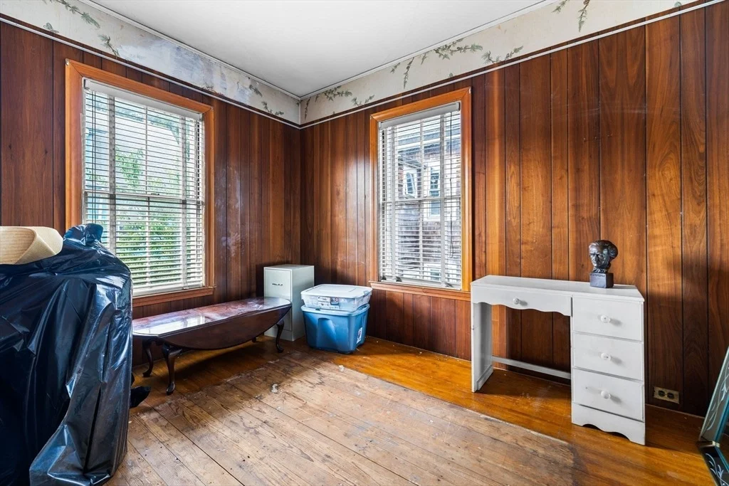 Photo of 16 Central St