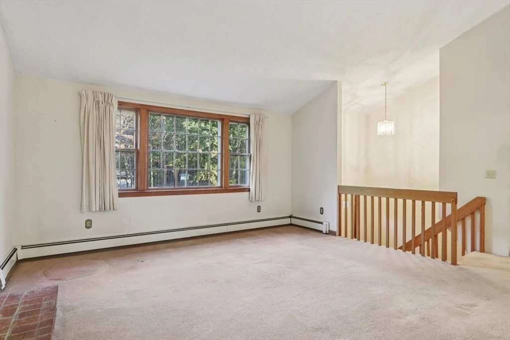Photo of 8 Glenn Dr