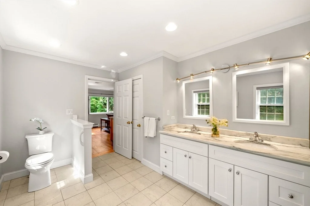 Photo of 359 Holly Rd