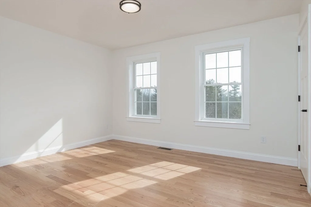 Photo of 76 Robin Hill Rd