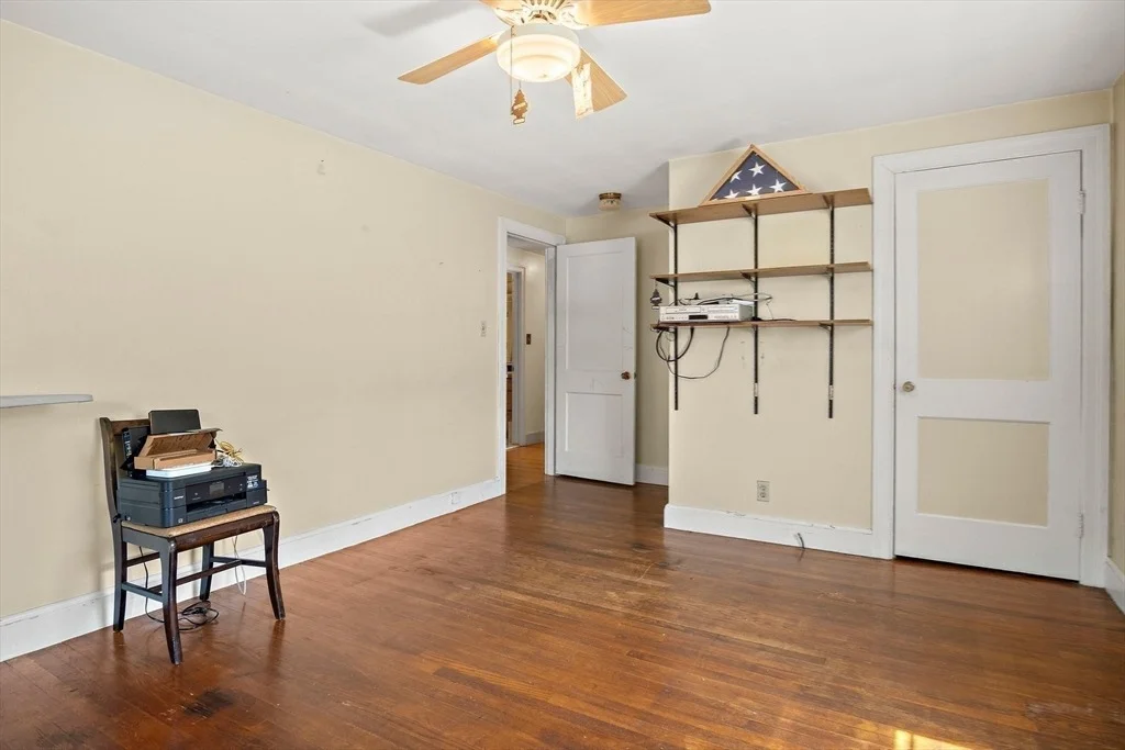 Photo of 4 Merrow Ln