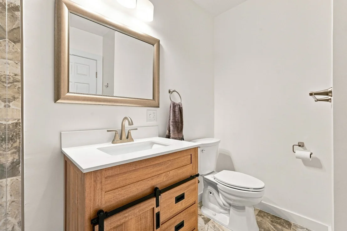 Photo of 204 River Dr