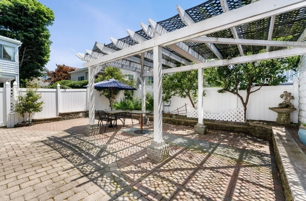Photo of 16 Pearl Rd