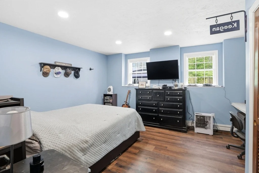 Photo of 15 Hemlock Dr