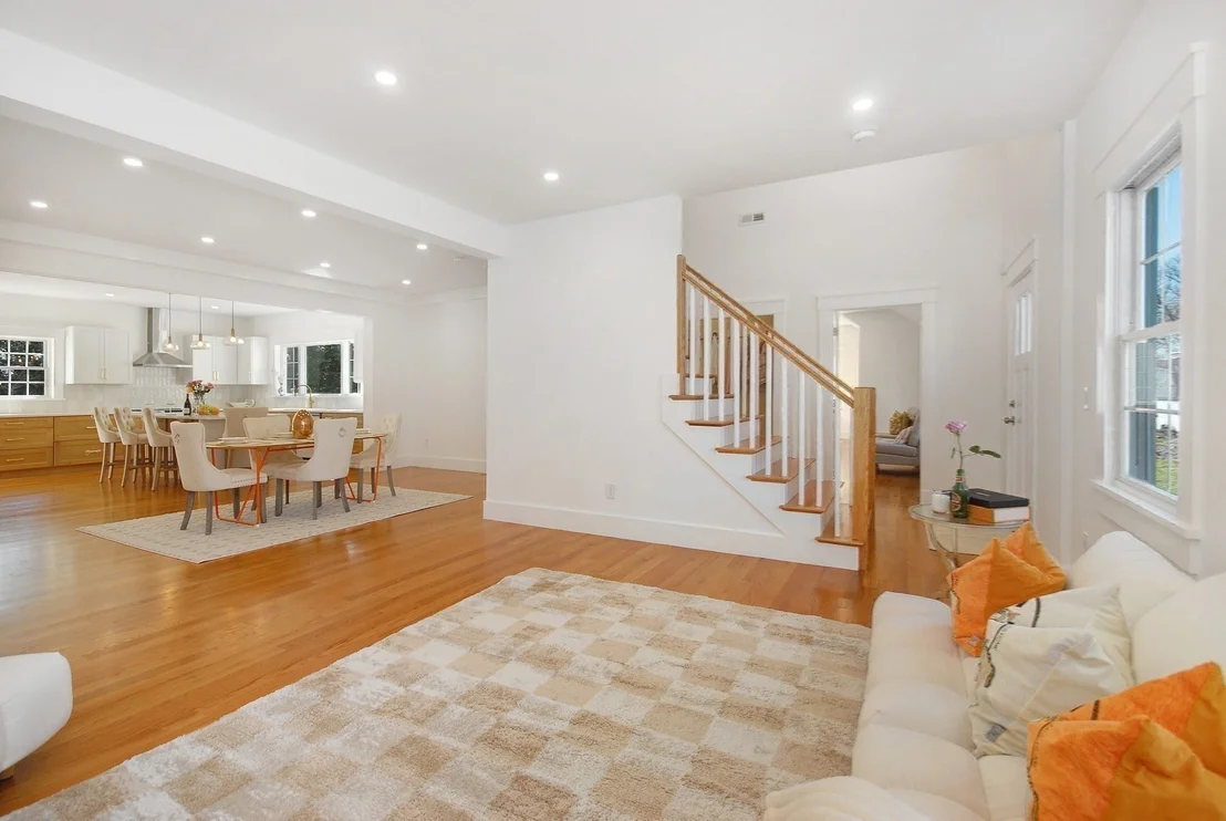 Photo of 32 Hickory Cliff Rd