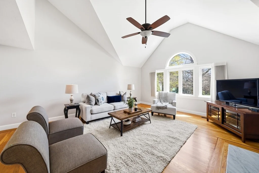 Photo of 98 Blossomcrest Rd