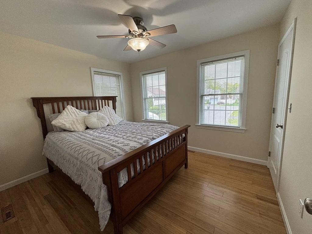 Photo of 266 Christopher Dr