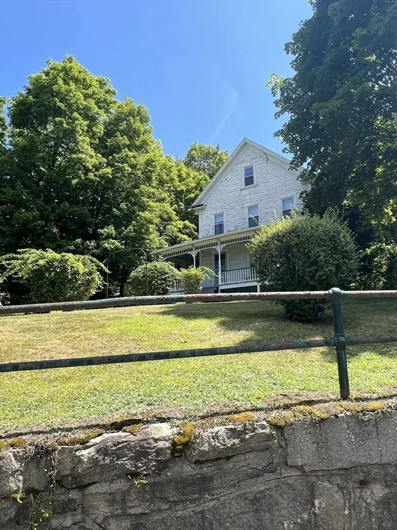 Photo of 3 Carpenter Hill Rd
