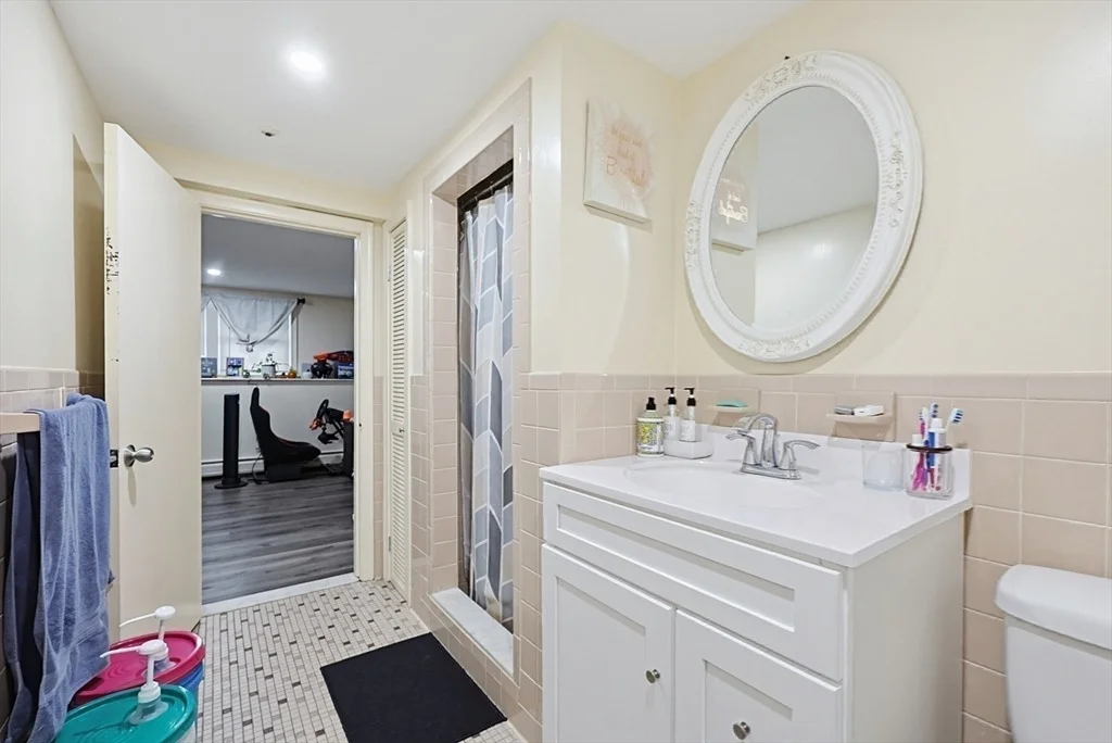 Photo of 9 Denise Dr