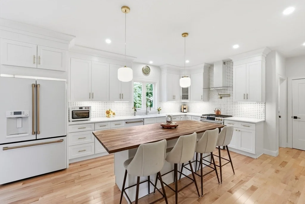 Photo of 83 Saint Louis Street