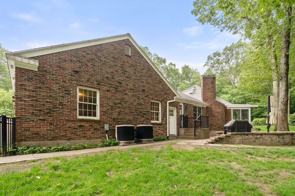 Photo of 15 Mary Jane Cir