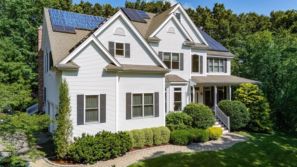 Photo of 22 Rhodes Dr