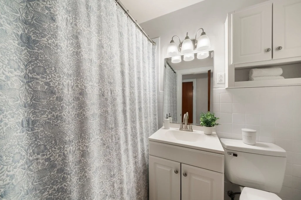 Photo of 327 Plain Street
