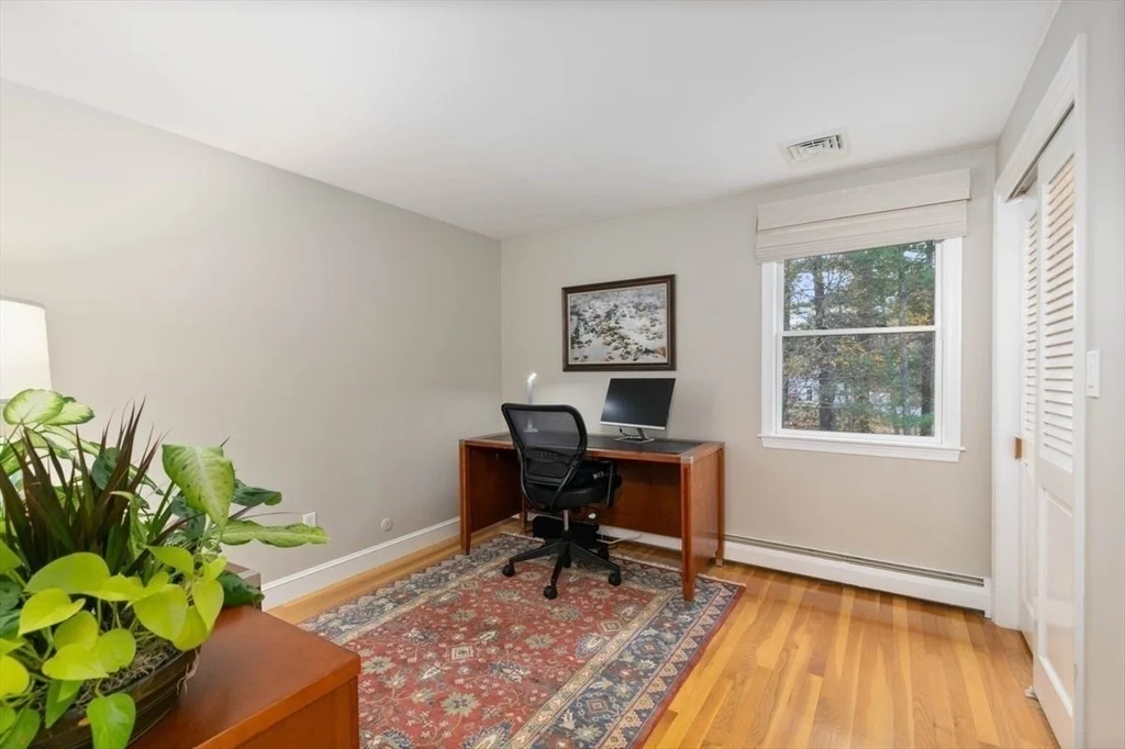 Photo of 50 Stonecleave Rd