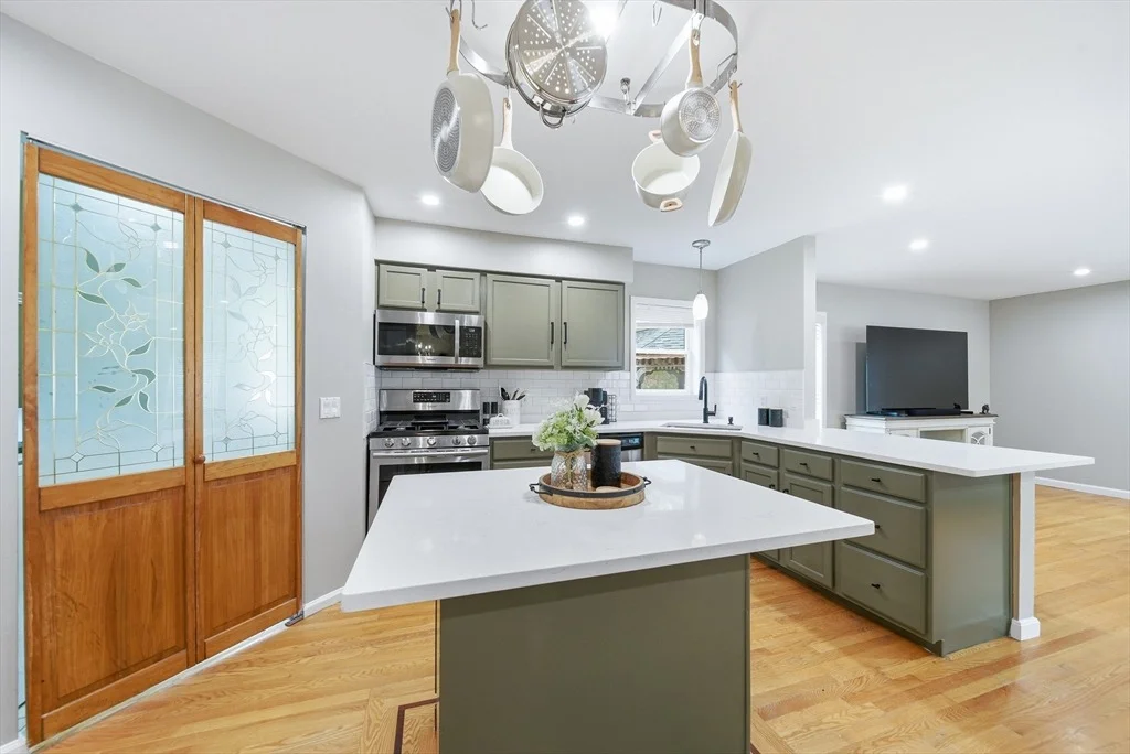 Photo of 89 Webster St