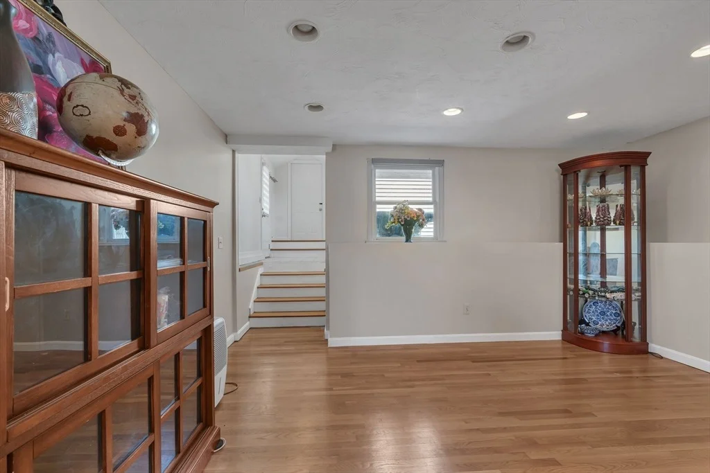 Photo of 8 Park Cir