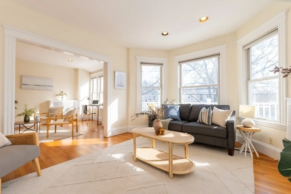 Photo of Unit 2 at 62 Everett St