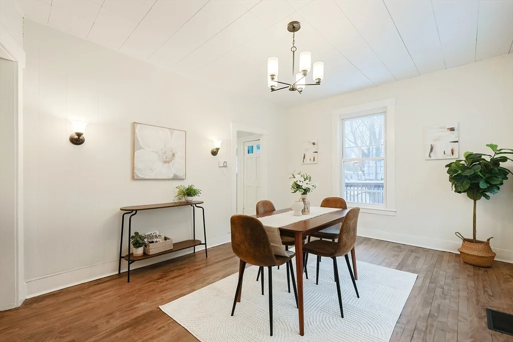 Photo of 83 Maple St