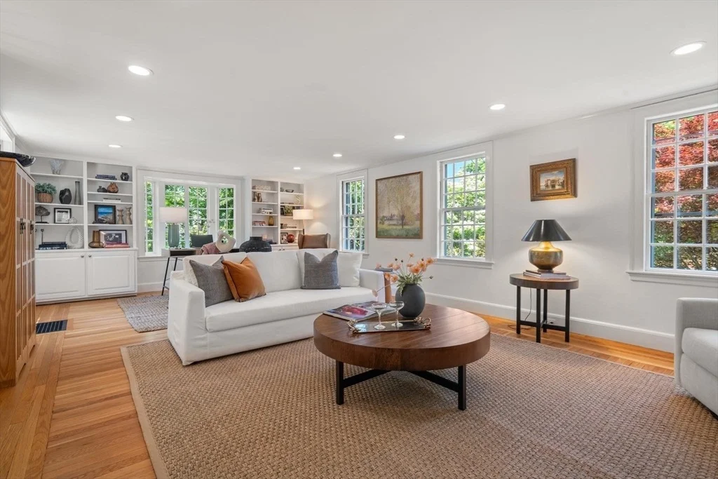 Photo of 25 Chestnut Hill Rd