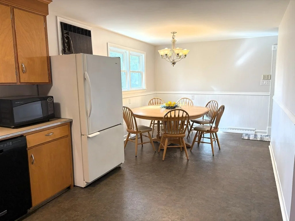 Photo of 25 Glen Forest Ln