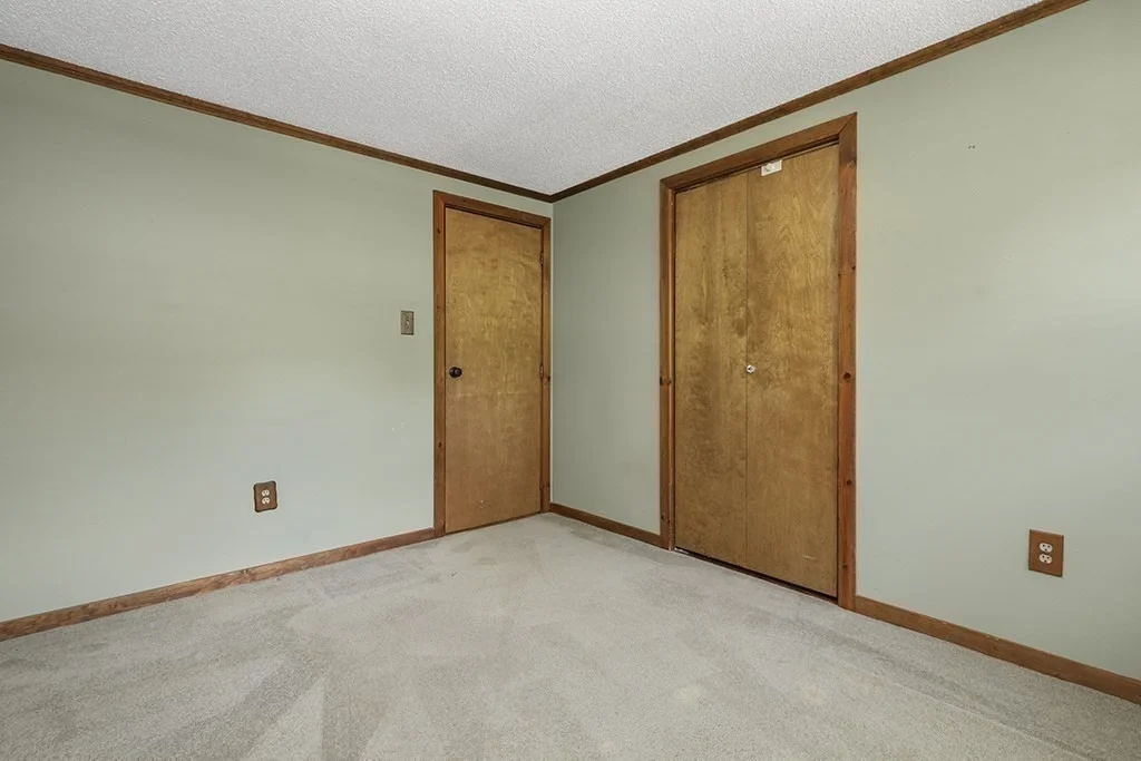 Photo of 162 Oak St