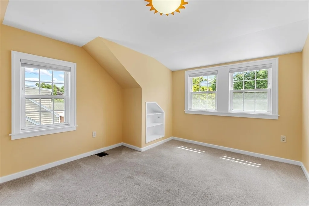 Photo of 10 Wolcott St