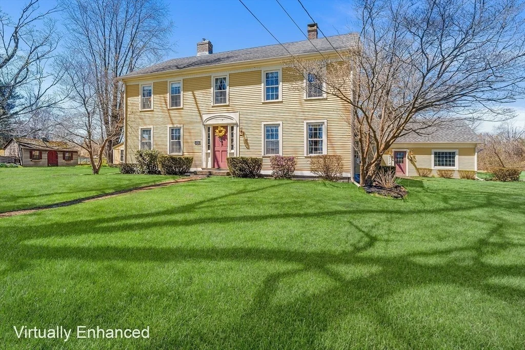 Photo of 416 Boston Rd