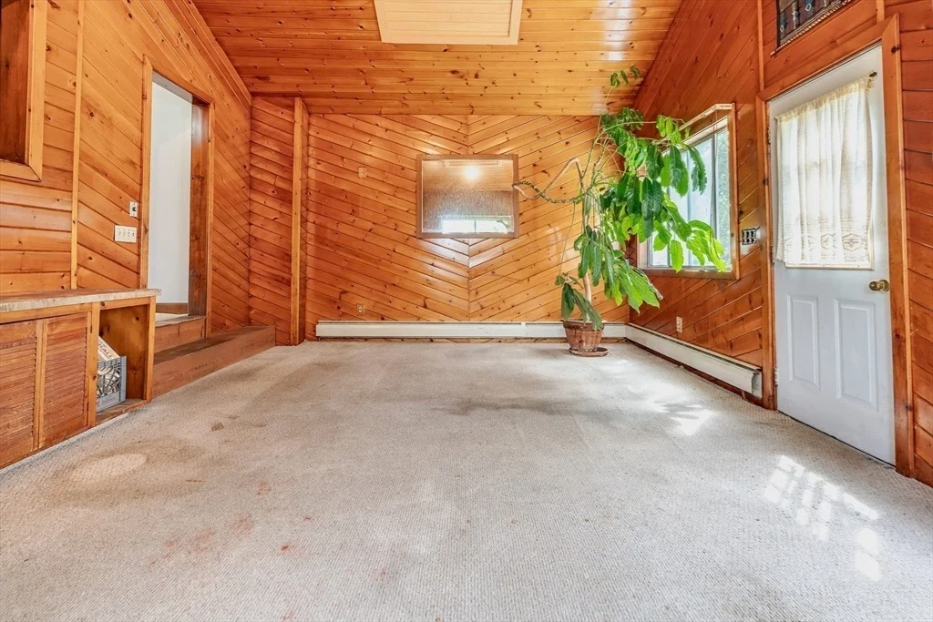 Photo of 355 Barnes