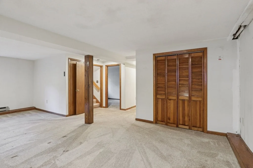 Photo of 8 Glenn Dr
