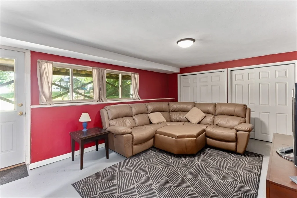 Photo of 24 Saddle Drive
