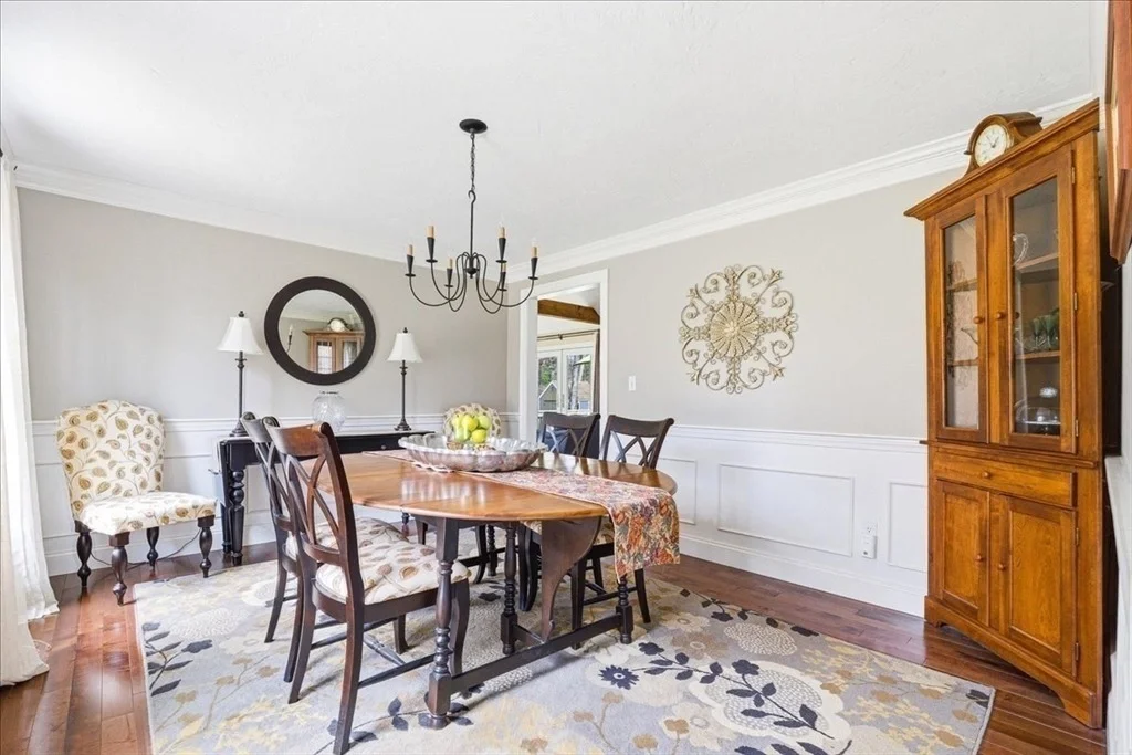 Photo of 7 Bogastow Circle