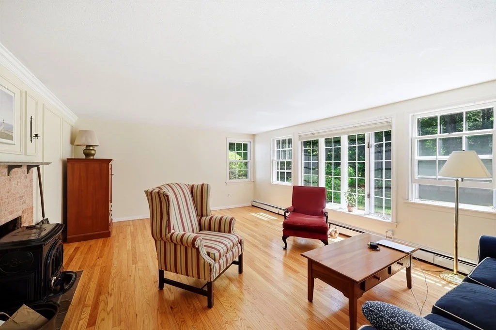 Photo of 25 Echo Hill Rd