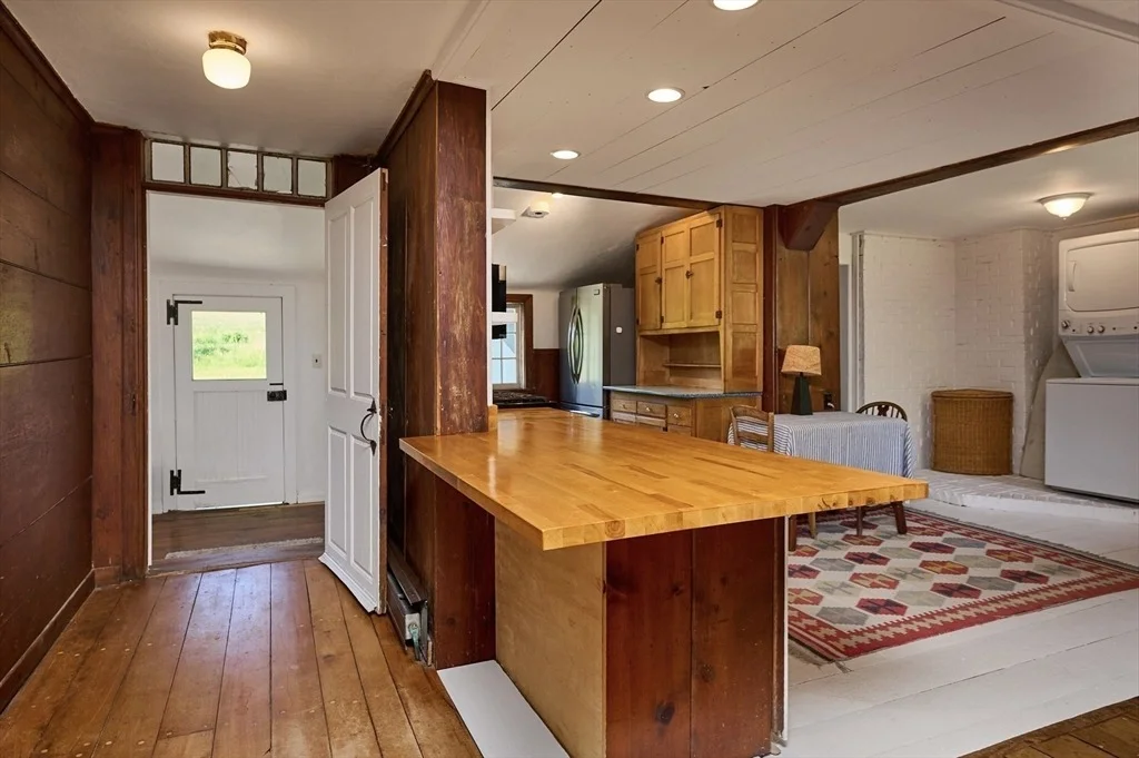 Photo of 40 Whately Glen Road