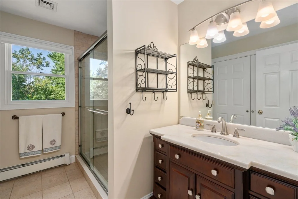 Photo of 4 Green Meadow Dr