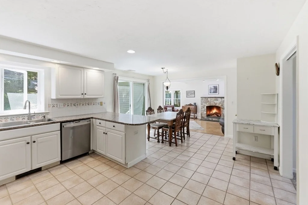 Photo of 41 Lamplighter Dr