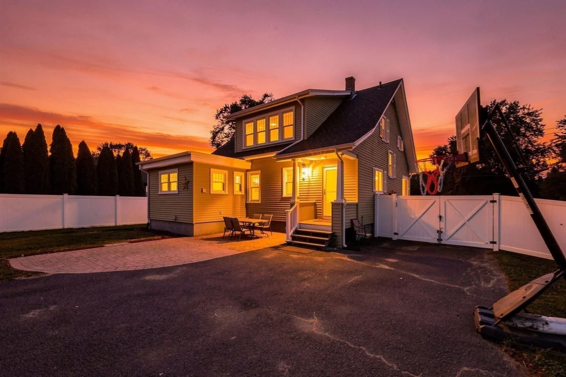 Photo of 154 Ely Ave