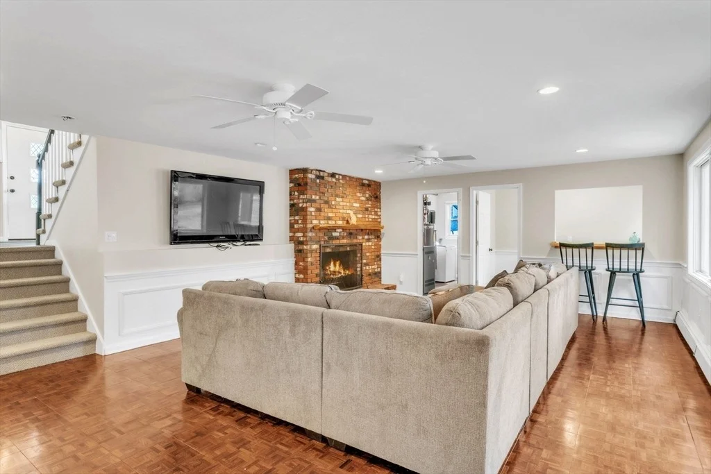 Photo of 11 Bonair Dr