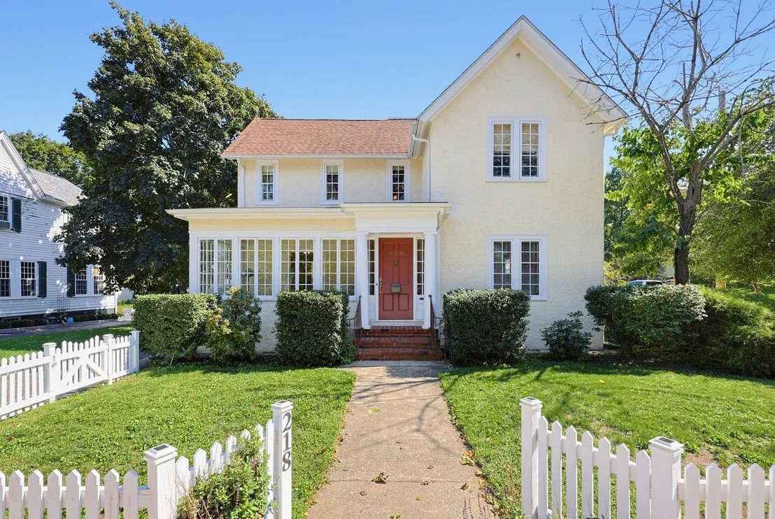 Photo of 218 County St.