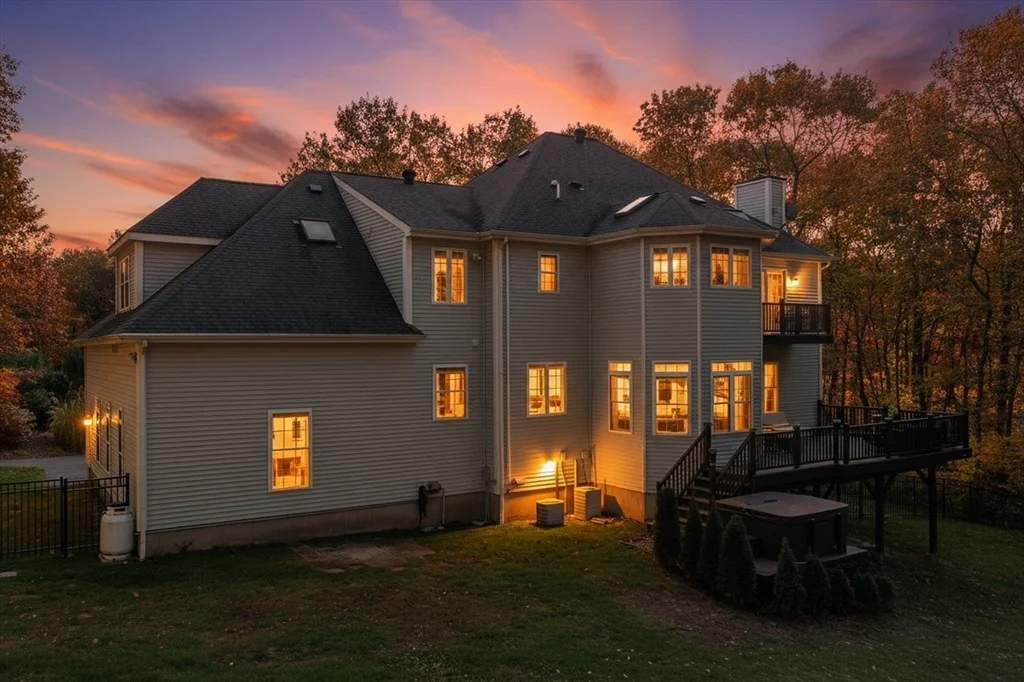 Photo of 16 Hilltop Dr