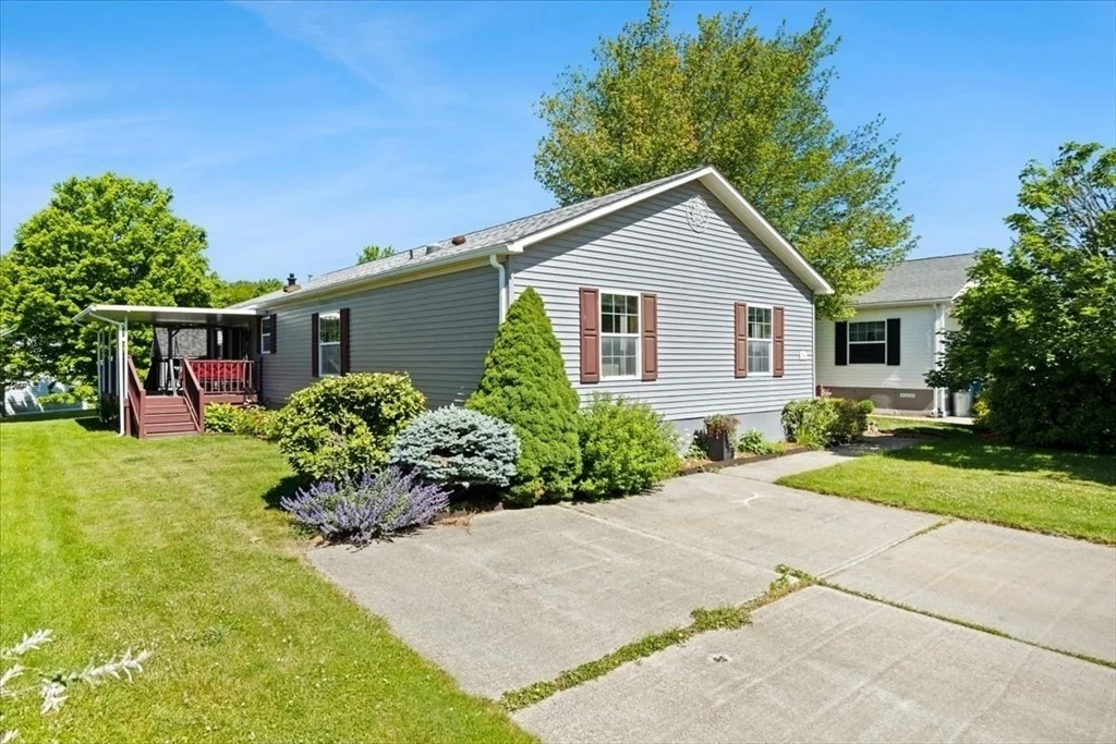 Photo of 59 Robin Dr